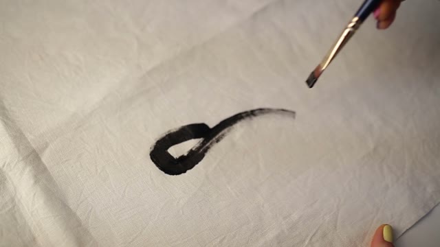 Draws A Brush On Canvas