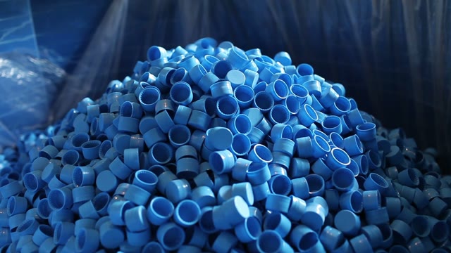 Production Of Plastic Bottle Caps
