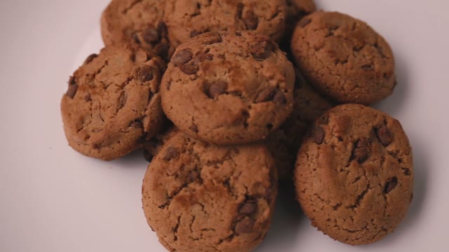 Biscuits Spinning On A Plate Spinning