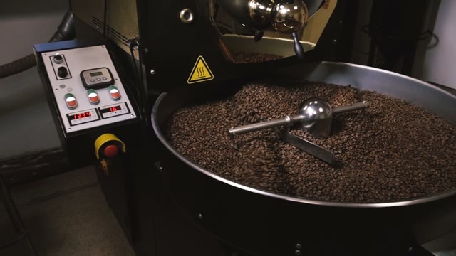 Stir The Coffee After Roasting. Slow Motion