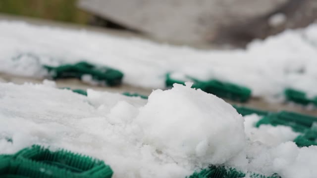 Trample Snow Shovel