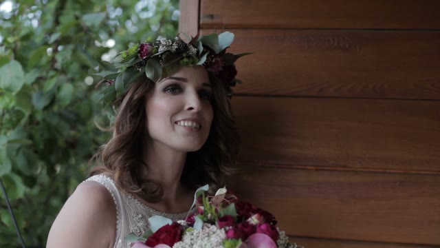Bride Give Interviews In The Outdoor