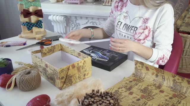 Beautiful Girl Prepares A Wonderful Wedding Gift With Their Own Hands