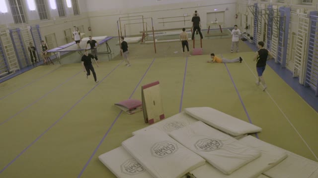 Teens Train In Gym Class