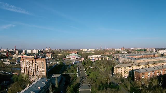 Quadrocopters Shoot Beautiful Street