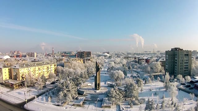 Quadrocopters Filmed A Large Monument