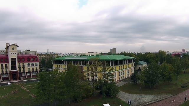 Quadrocopters Filmed A Beautiful House In The Street