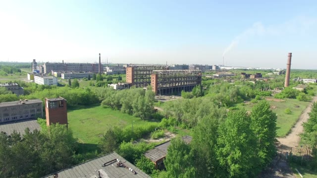 Quadrocopters Shoots A Small Shed Outside The City