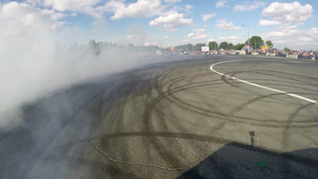 Drift Racing Outdoors, Much Smoke From The Tires