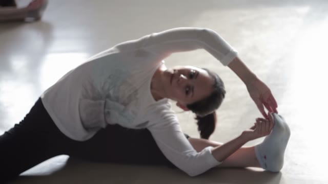 Brunette Learn The New Dance