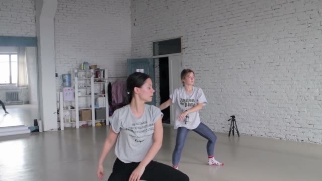Beautiful Young Girls Learn The New Dance