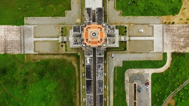 Drone Lowered Great Old Buildi