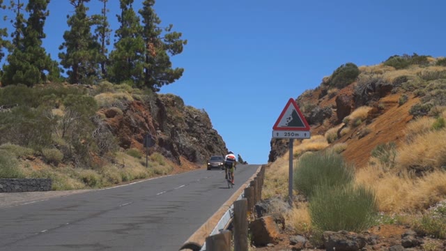 The Car Goes On The Road To The Mountain