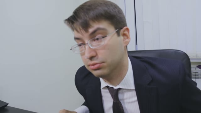 Chief After The Drugs Talking With The Secretary