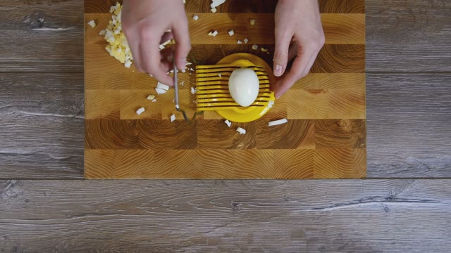 Cutting Eggs Of Egg Slicer