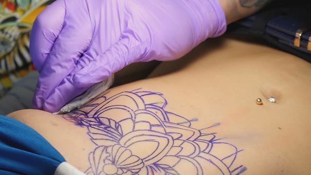 Tattoo Master Makes The Tattoo Close-up