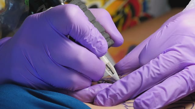 Tattoo Master Makes The Tattoo Close-up