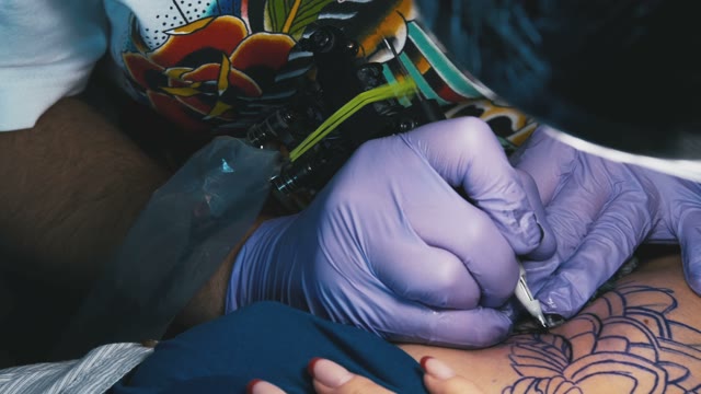 Tattoo Master Makes The Tattoo Close-up