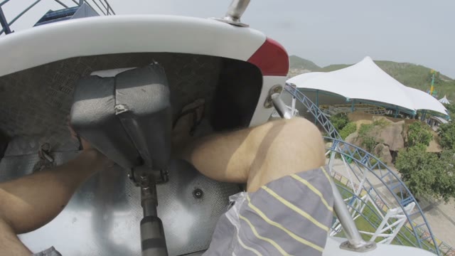 Man Takes Off His Trip To The Attraction