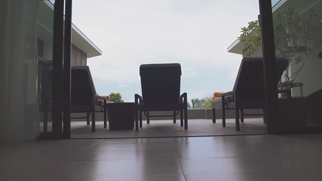 Veranda Pool