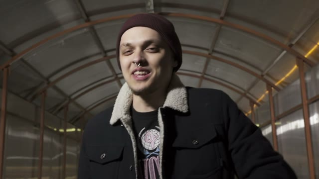 Guy Reads Rap And Laughs