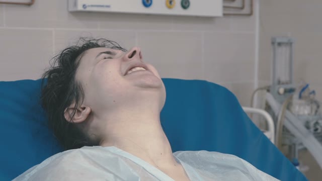 Woman Experiences Spasm Before Delivery